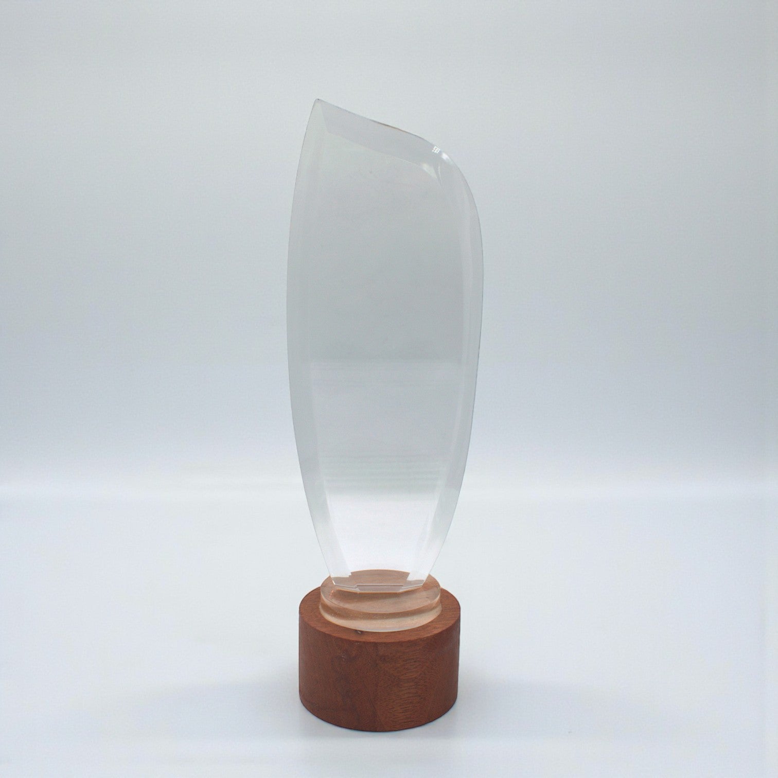 CURVED  FLAME-SHAPED ROUND, LIGHT-BROWN WOODEN BASE -YK5827C