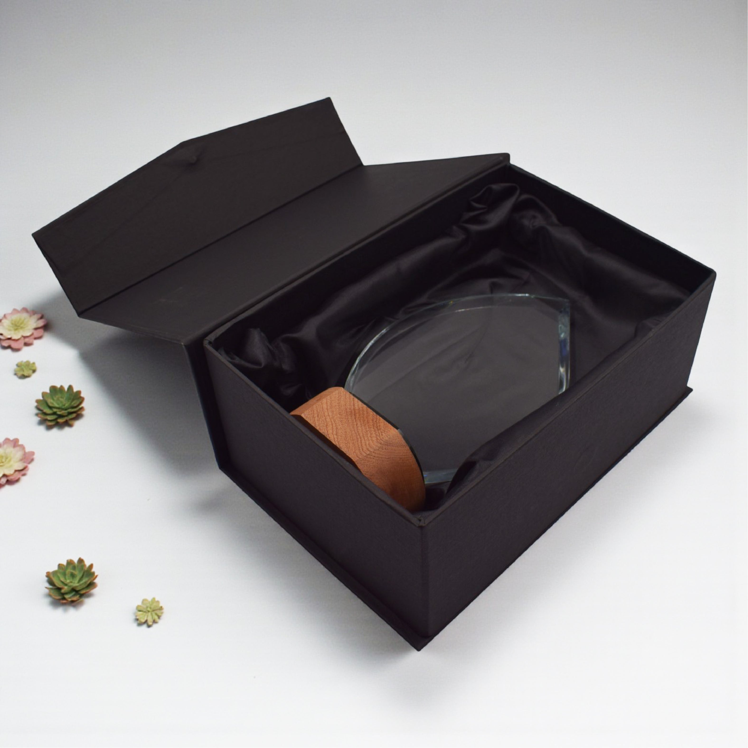 ELEGANT FLAME CRYSTAL TROPHY WITH WOODEN BASE ( CS-232061 )