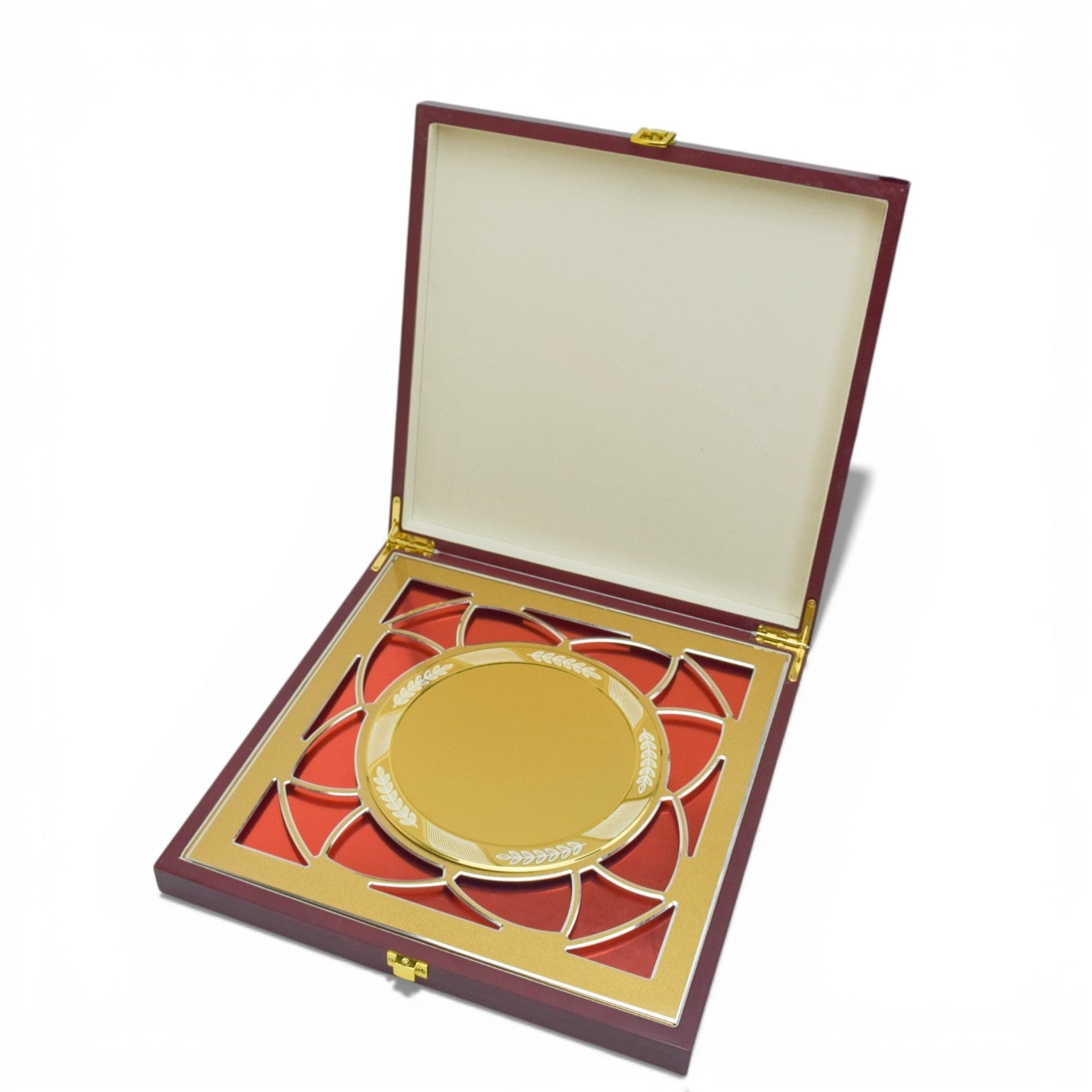ELEGANT ROUND TROPHY WITH ALUMINIUM  CUT OUT SQUIRE FRAME WITH WOODEN BOX  H-4
