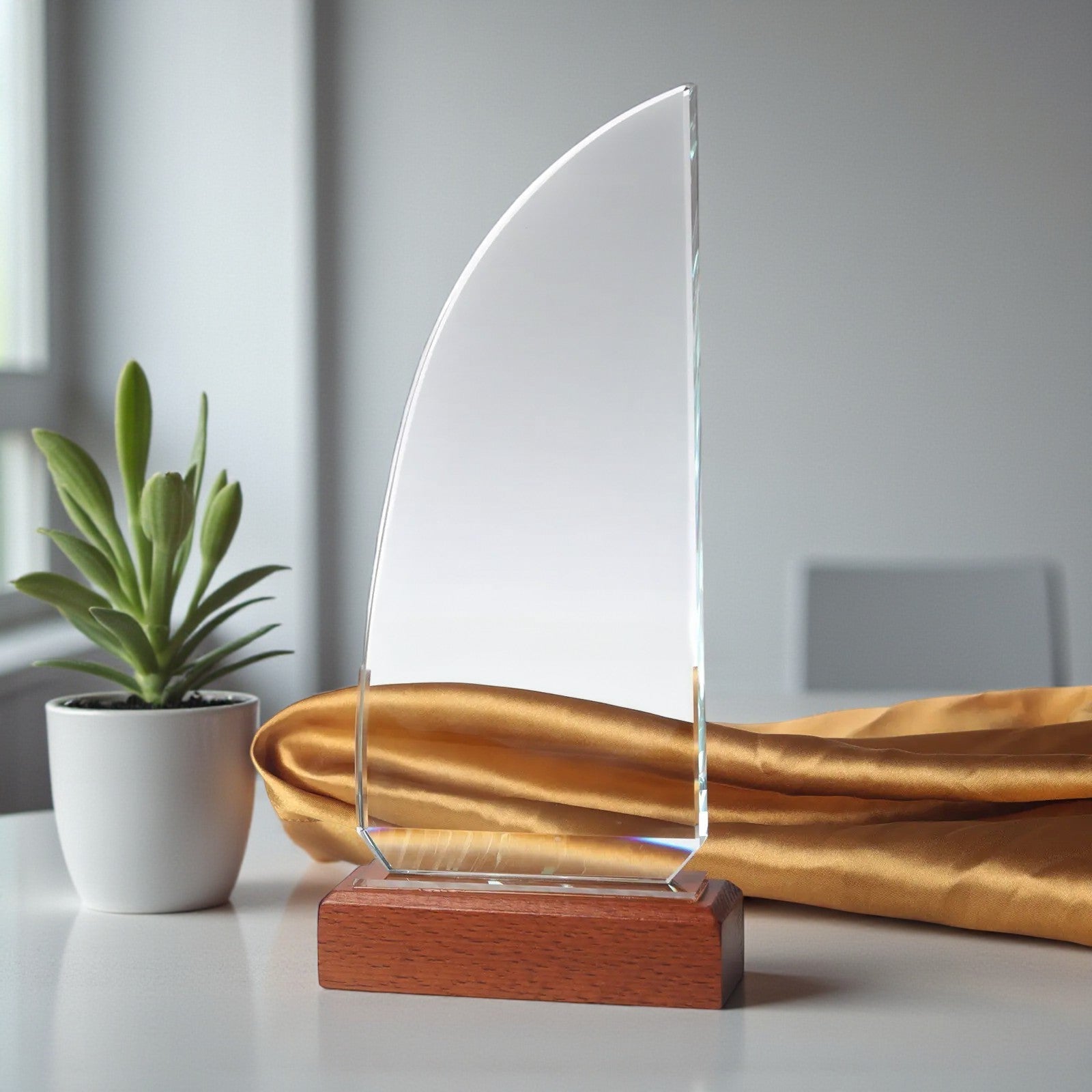 WOODEN BASE SAIL‑SHAPE CRYSTAL  AWARD TROPHY ( HK-42 )
