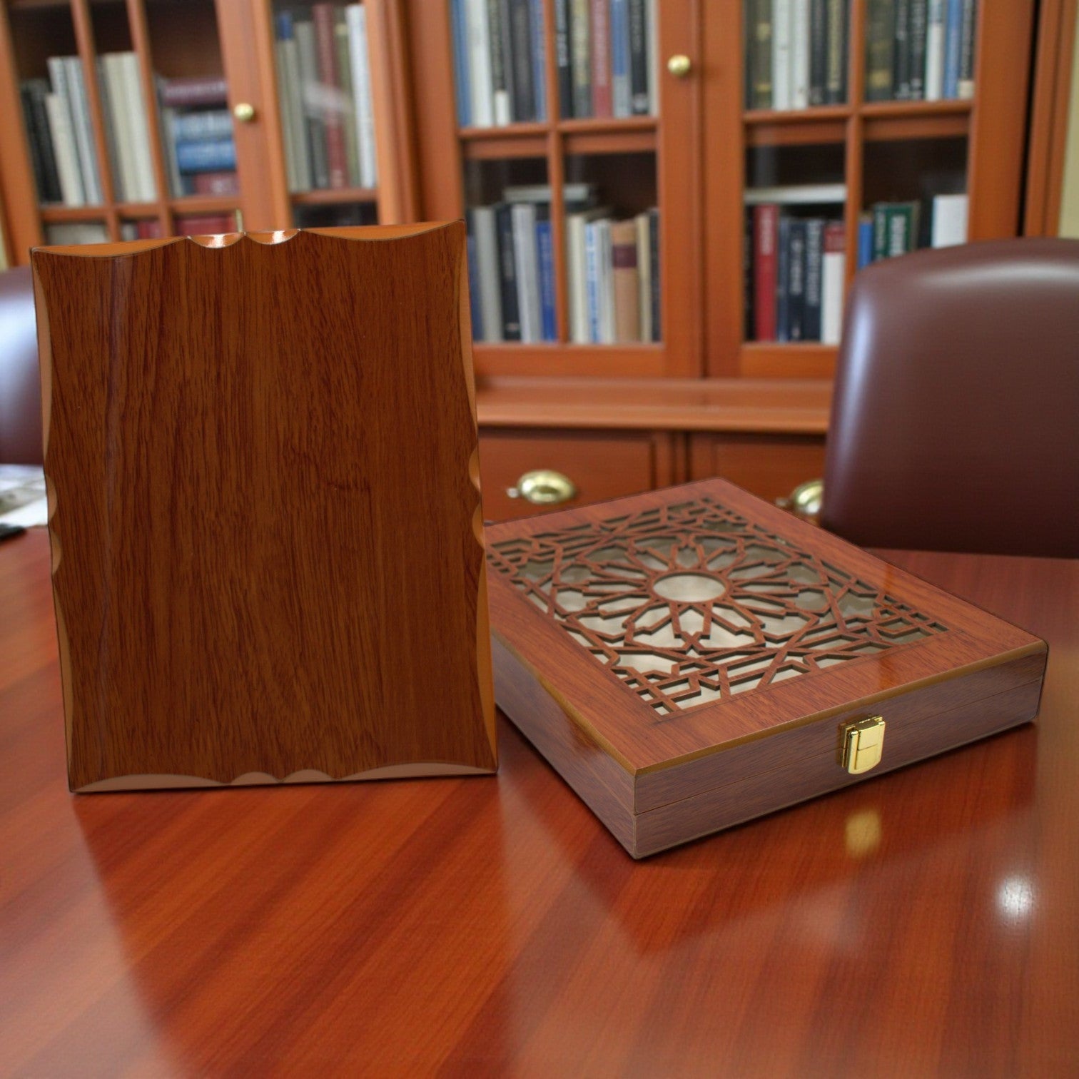 PREMIUM HIGH GLOSS LAQUERD WOODEN TROPHY WITH CUTE CUT OUT DESIGN ON TOP COVER HIGHLY PRESENTUBLE & CAN BE UV PRINTED ON TROPHY ( H-3 )